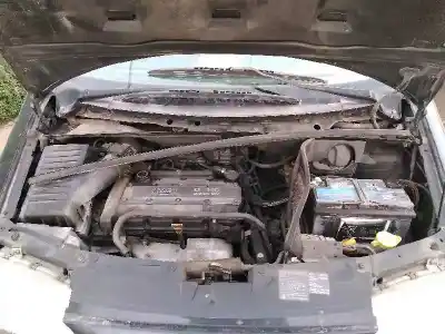 Veículo de Sucata ford galaxy (vx) glx do ano 2000 alimentado y5b