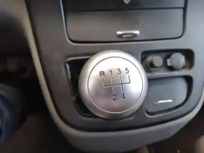 Veicolo di demolizione kia carnival 2.9 crdi cat dell'anno 2007 alimentato j3