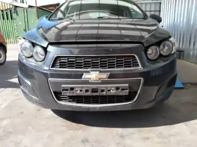 Veículo de Sucata chevrolet aveo sedán ls do ano 2013 alimentado a12xer