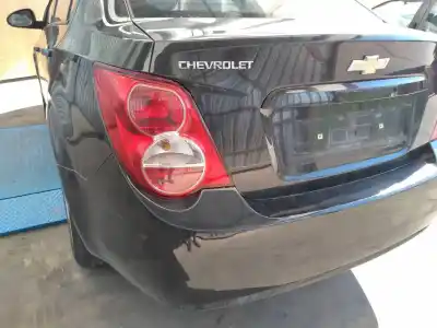 Veículo de Sucata chevrolet aveo sedán ls do ano 2013 alimentado a12xer