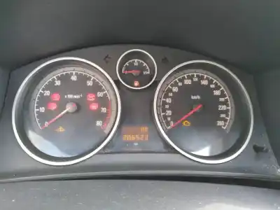 Здавання транспортного засобу opel astra gtc enjoy року 2005 потужний z18xe