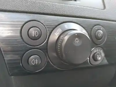 Здавання транспортного засобу opel astra gtc enjoy року 2005 потужний z18xe