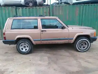 Veículo de Sucata chrysler jeep cherokee (j) 2.5 td do ano 2000 alimentado dd70c