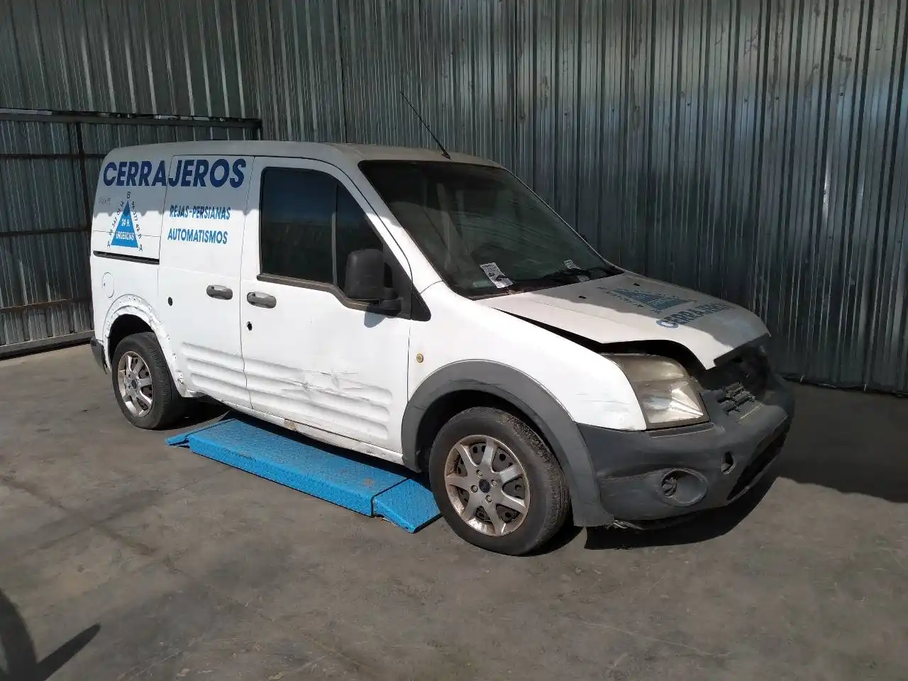 Tappo faro Ford Transit 2006 destra