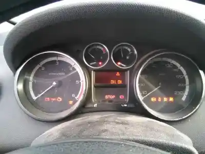 Veículo de Sucata peugeot 308 confort do ano 2009 alimentado 9hz