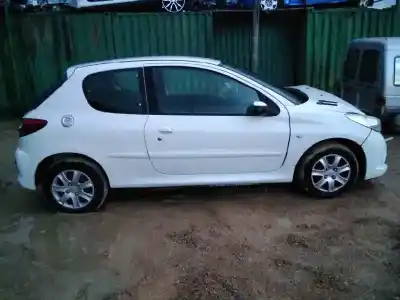 Veículo de Sucata peugeot 206+ básico do ano 2011 alimentado hfv/hf01