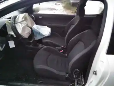 Veículo de Sucata peugeot 206+ básico do ano 2011 alimentado hfv/hf01