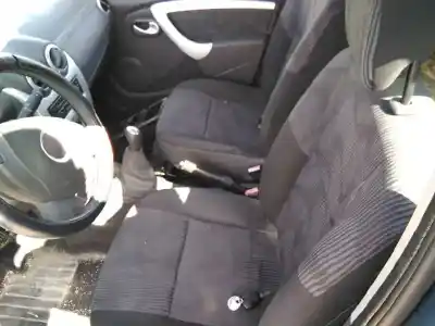 Scrapping Vehicle dacia sandero básico of the year 2009 powered k9kk7