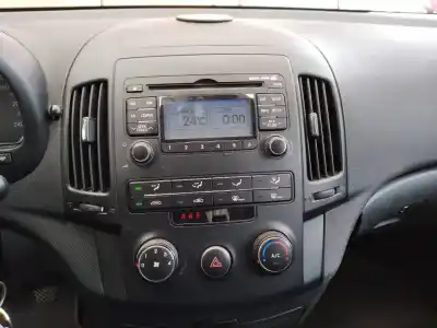 Veículo de Sucata hyundai i30 comfort do ano 2010 alimentado g4fa