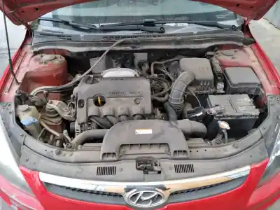 Veículo de Sucata hyundai i30 comfort do ano 2010 alimentado g4fa