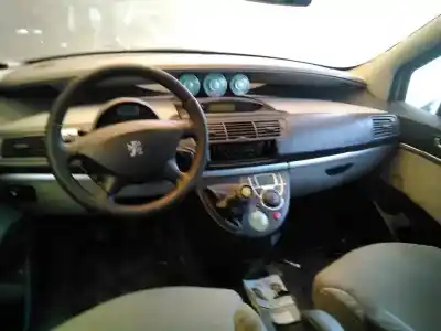 Scrapping Vehicle peugeot 807 sr pack of the year 2004 powered rht