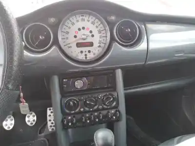 Scrapping Vehicle bmw mini (r50,r53) one of the year 2003 powered w10b16a