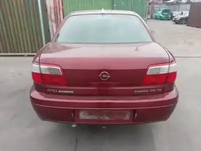 Veículo de Sucata opel omega b elegance berlina do ano 2000 alimentado x25dt