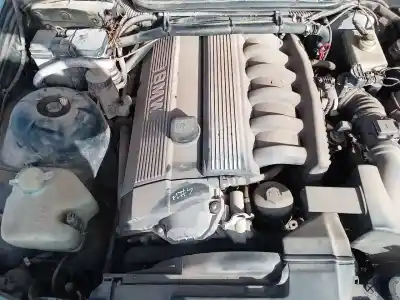 Veículo de Sucata bmw serie 3 cabrio (e36) 320i do ano 2004 alimentado 206s3