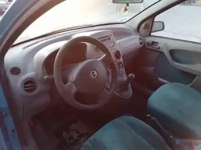 Veicolo di demolizione fiat panda (169) 1.2 8v dynamic dell'anno 2006 alimentato 188a4000