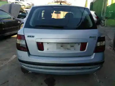 Véhicule à la ferraille fiat stilo (192) 1.9 jtd / 1.9 jtd 115 active de l'année 2002 alimenté 192a1000