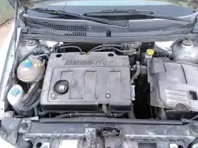 Véhicule à la ferraille fiat stilo (192) 1.9 jtd / 1.9 jtd 115 active de l'année 2002 alimenté 192a1000