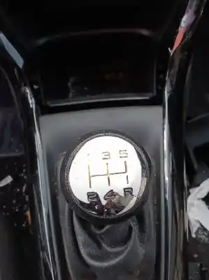 Sloopvoertuig citroen c3 attraction van het jaar 2013 aangedreven 8h01 / 8hr