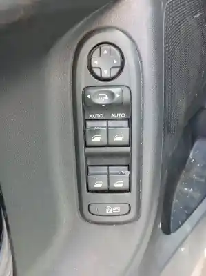 Sloopvoertuig citroen c3 attraction van het jaar 2013 aangedreven 8h01 / 8hr