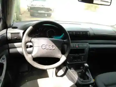 Verschrottungsfahrzeug audi a4 berlina (b5) 1.9 tdi des jahres 1996 angetrieben afn