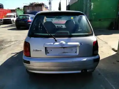 Sloopvoertuig nissan micra (k11) gx (1996) van het jaar 2000 aangedreven cg13