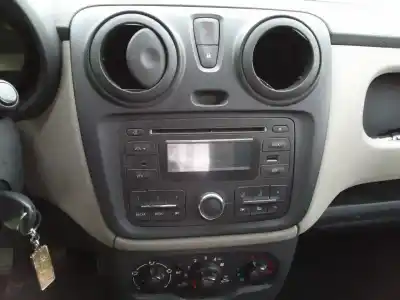 Sloopvoertuig dacia dokker ambiance van het jaar 2015 aangedreven k7ma828