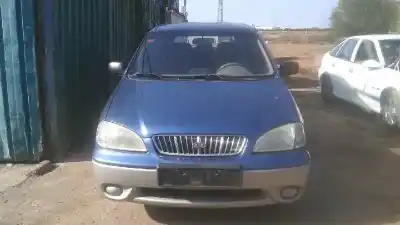 Sloopvoertuig KIA CARENS 1.8 LS Monovolumen van het jaar 2001 aangedreven TB