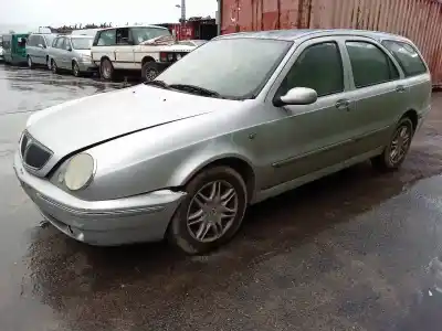 Veicolo di demolizione lancia lybra 1.9 jtd 5p dell'anno 2006 alimentato 937a2000