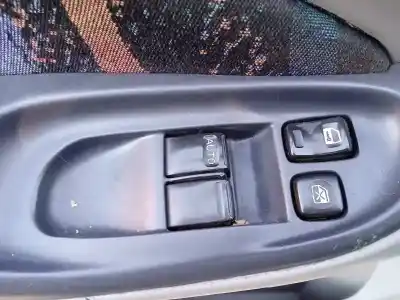 Scrapping Vehicle nissan almera (n16/e) comfort of the year 2001 powered yd22