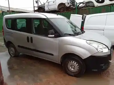 Veículo de Sucata fiat doblo active do ano 2012 alimentado 263a2000