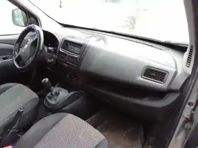 Veículo de Sucata fiat doblo active do ano 2012 alimentado 263a2000