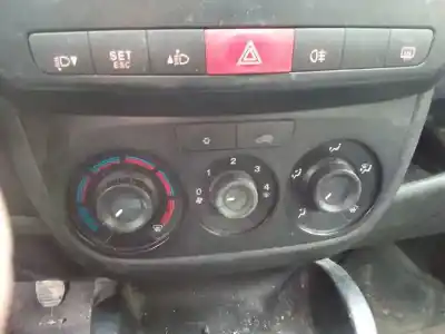 Veículo de Sucata fiat doblo active do ano 2012 alimentado 263a2000