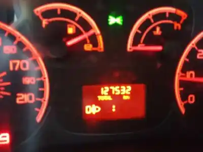 Veículo de Sucata fiat doblo active do ano 2012 alimentado 263a2000