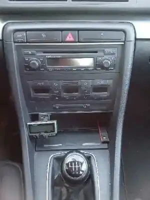 Veículo de Sucata audi a4 berlina (8e) 2.0 tdi do ano 2005 alimentado blb