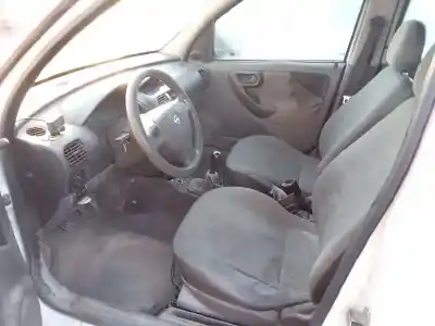 Veículo de Sucata opel combo familiar do ano 2003 alimentado y17dt