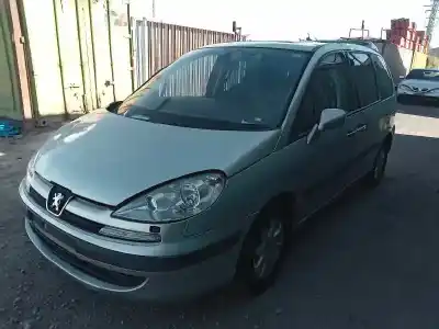 Scrapping Vehicle peugeot 807 sv of the year 2003 powered 4hw