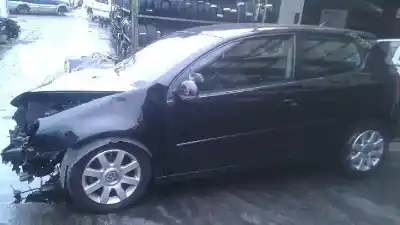 Veículo de Sucata volkswagen golf v berlina (1k1) highline do ano 2005 alimentado bkc