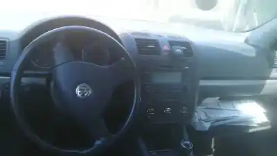 Veicolo di demolizione volkswagen golf v berlina (1k1) trendline dell'anno 2004 alimentato bkc