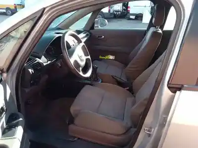 Veicolo di demolizione audi a2 (8z) 1.4 16v dell'anno 2001 alimentato aua