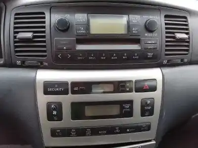 Scrapping Vehicle toyota corolla (e12) 1.6 16v of the year 2002 powered 3zzfe