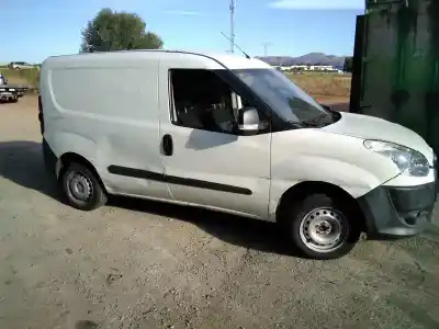 Veículo de Sucata fiat doblo emotion do ano 2010 alimentado 198a3000