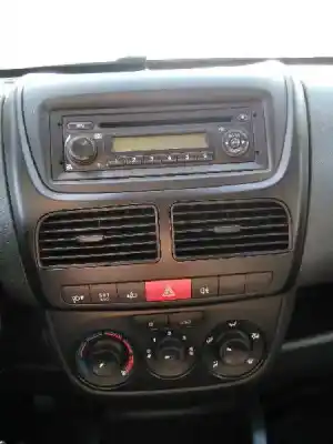 Veículo de Sucata fiat doblo emotion do ano 2010 alimentado 198a3000