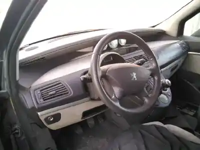 Scrapping Vehicle peugeot 807 st pack of the year 2005 powered 4hw