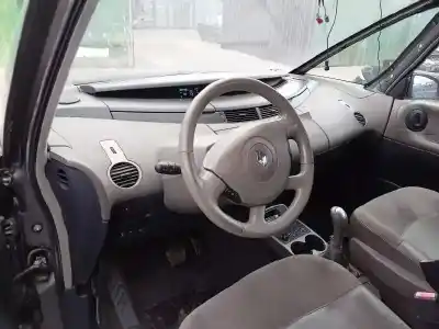 Scrapping Vehicle renault espace iv (jk0) grand espace initiale of the year 2004 powered v4y7