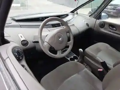Scrapping Vehicle renault espace iv (jk0) grand espace initiale of the year 2004 powered v4y7