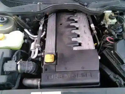 Veículo de Sucata opel omega b executive berlina do ano 2000 alimentado x25dt