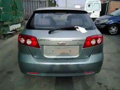 Sloopvoertuig chevrolet lacetti cdx van het jaar 2007 aangedreven f16d3-g