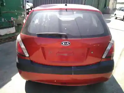 Vehicul casat kia rio 1.5 crdi al anului 2006 alimentat d4fa