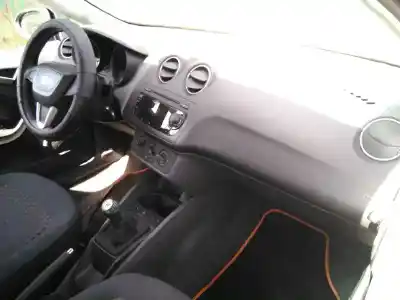 Vehicul casat seat ibiza (6j5) reference al anului 2010 alimentat bms