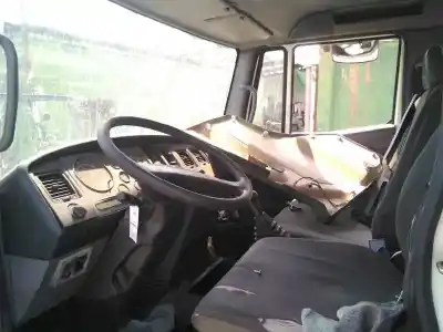 Veicolo di demolizione nissan atleon 110 dell'anno 2005 alimentato bd30d